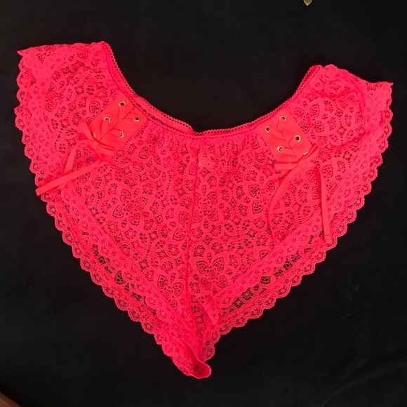 Victoria's Secret panties / Shortie ~ Minishort / Crochet Lace / Neon Pink NEW M - Picture 2 of 5